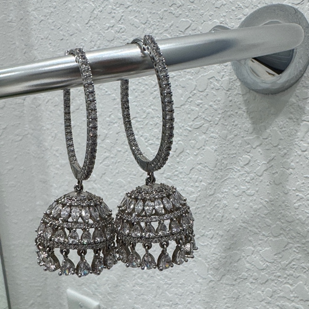 Elegant Silver Jhumka Earrings - Picture 3 of 4
